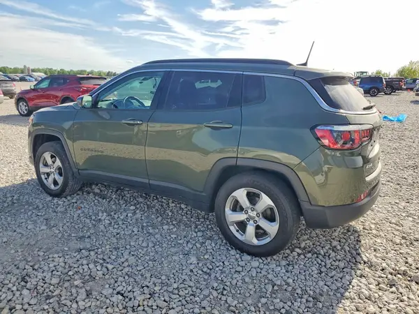 3C4NJDBB9JT142733 2018 JEEP COMPASS - Image 2