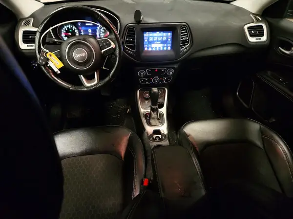 3C4NJDBB9JT153277 2018 JEEP COMPASS - Image 8