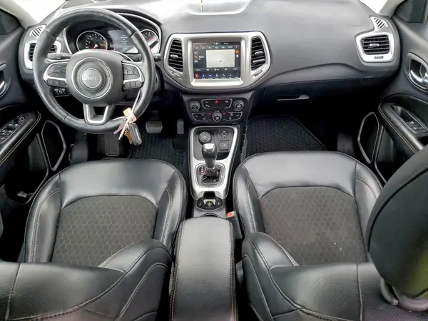 3C4NJDBB9JT154560 2018 JEEP COMPASS - Image 8
