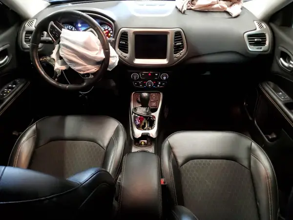 3C4NJDBB9JT167924 2018 JEEP COMPASS - Image 8
