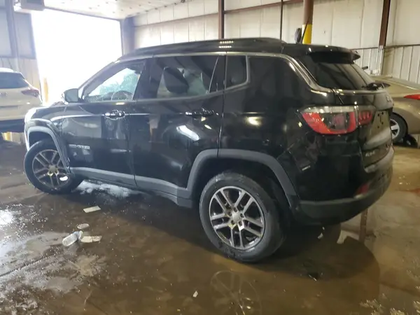 3C4NJDBB9JT168359 2018 JEEP COMPASS - Image 2