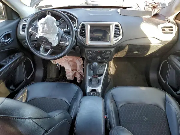 3C4NJDBB9JT174968 2018 JEEP COMPASS - Image 8