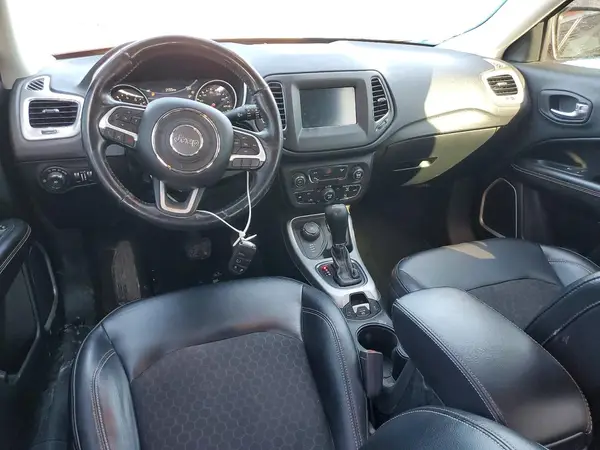 3C4NJDBB9JT178115 2018 JEEP COMPASS - Image 8