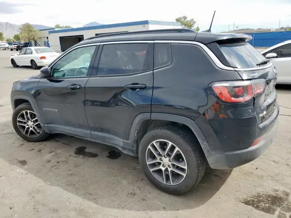 3C4NJDBB9JT179362 2018 JEEP COMPASS - Image 2