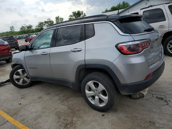 3C4NJDBB9JT179412 2018 JEEP COMPASS - Image 2