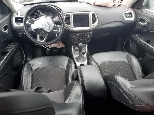 3C4NJDBB9JT180222 2018 JEEP COMPASS - Image 8