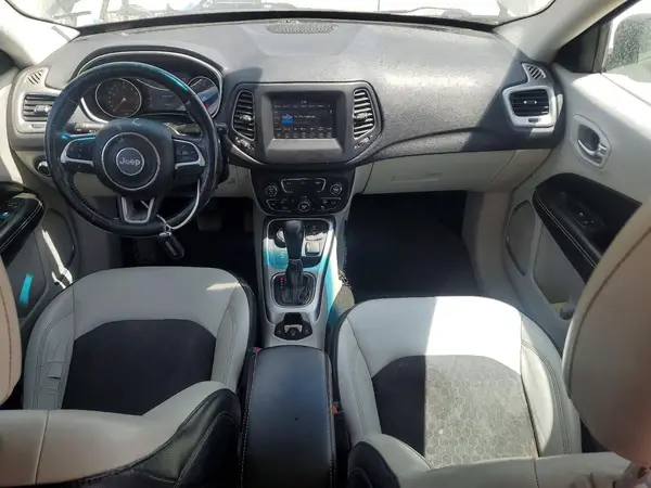 3C4NJDBB9JT192063 2018 JEEP COMPASS - Image 8