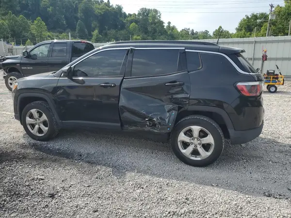 3C4NJDBB9JT222582 2018 JEEP COMPASS - Image 2