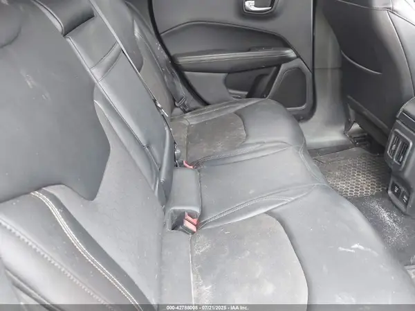 3C4NJDBB9JT239625 2018 JEEP COMPASS - Image 8