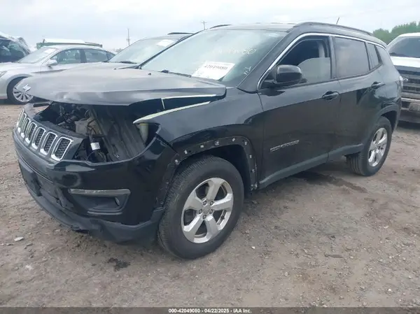 3C4NJDBB9JT239771 2018 JEEP COMPASS - Image 2