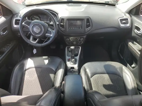 3C4NJDBB9JT246459 2018 JEEP COMPASS - Image 8
