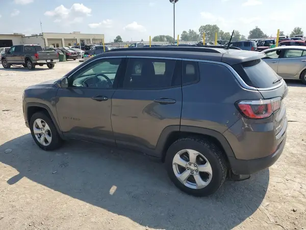 3C4NJDBB9JT252519 2018 JEEP COMPASS - Image 2
