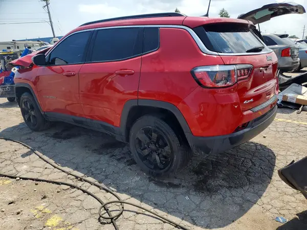 3C4NJDBB9JT254657 2018 JEEP COMPASS - Image 2