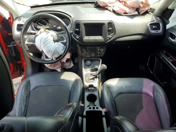 3C4NJDBB9JT254657 2018 JEEP COMPASS - Image 8