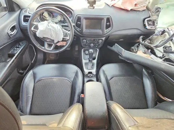 3C4NJDBB9JT259017 2018 JEEP COMPASS - Image 8