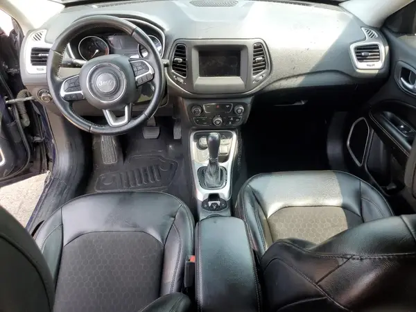 3C4NJDBB9JT262032 2018 JEEP COMPASS - Image 8