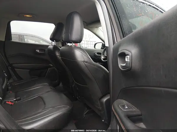 3C4NJDBB9JT262791 2018 JEEP COMPASS - Image 8