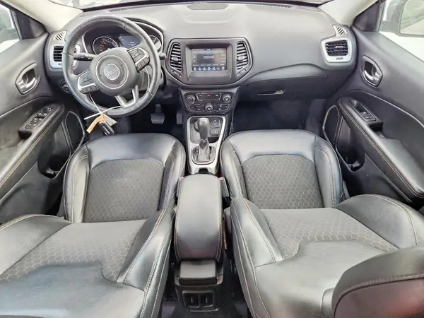 3C4NJDBB9JT264685 2018 JEEP COMPASS - Image 8