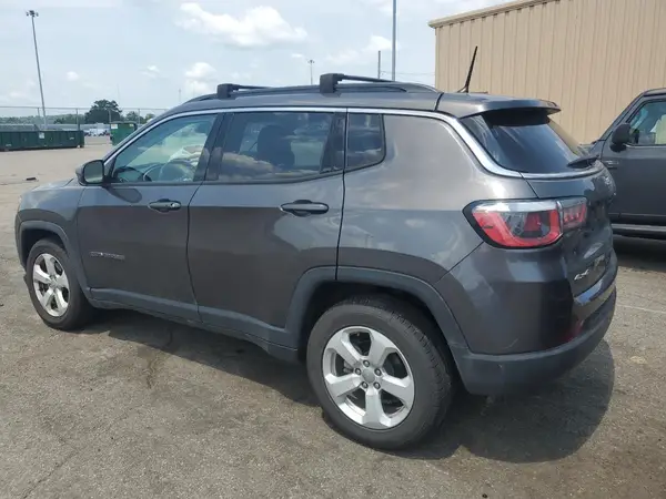 3C4NJDBB9JT270745 2018 JEEP COMPASS - Image 2