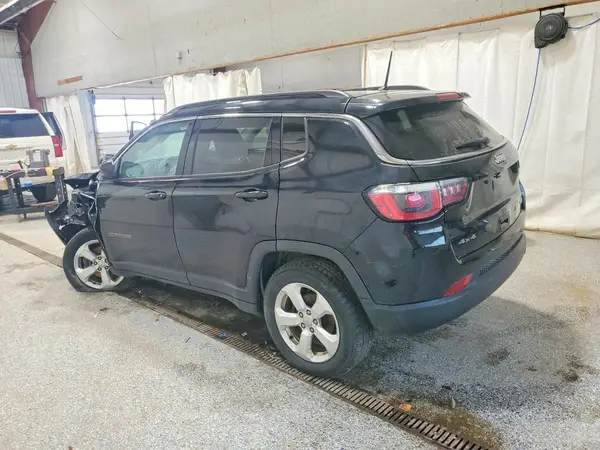 3C4NJDBB9JT281390 2018 JEEP COMPASS - Image 2