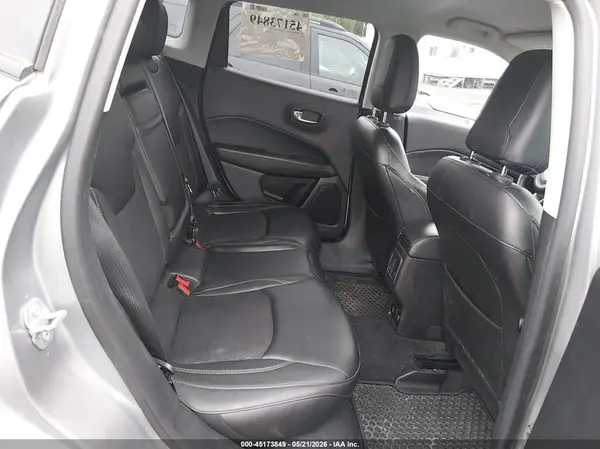 3C4NJDBB9JT281468 2018 JEEP COMPASS - Image 8