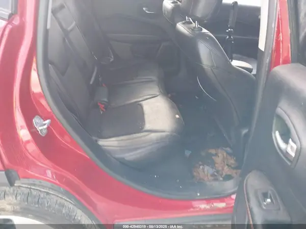 3C4NJDBB9JT281681 2018 JEEP COMPASS - Image 8