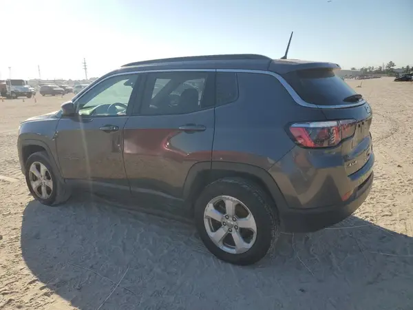 3C4NJDBB9JT283320 2018 JEEP COMPASS - Image 2