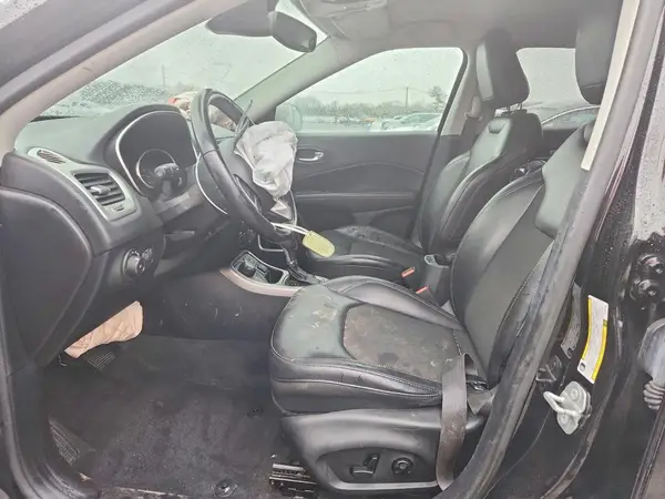 3C4NJDBB9JT284516 2018 JEEP COMPASS - Image 8