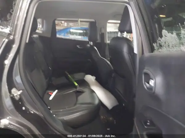 3C4NJDBB9JT291126 2018 JEEP COMPASS - Image 8