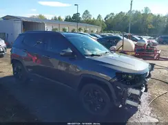 3C4NJDBB9JT304103 2018 JEEP COMPASS