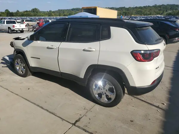 3C4NJDBB9JT307115 2018 JEEP COMPASS - Image 2
