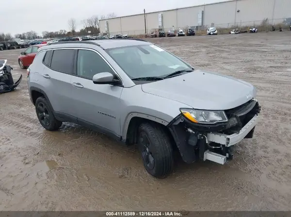 3C4NJDBB9JT307132 2018 JEEP COMPASS - Image 1