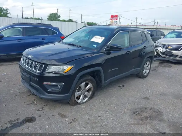 3C4NJDBB9JT314341 2018 JEEP COMPASS - Image 2