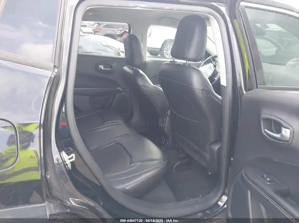 3C4NJDBB9JT314341 2018 JEEP COMPASS - Image 8