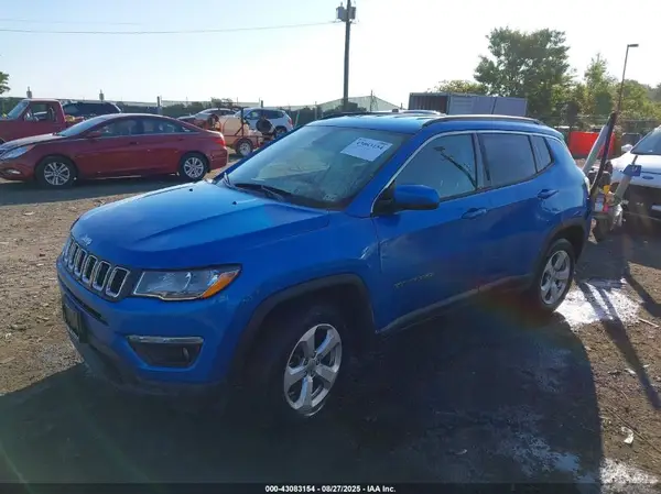 3C4NJDBB9JT314999 2018 JEEP COMPASS - Image 2