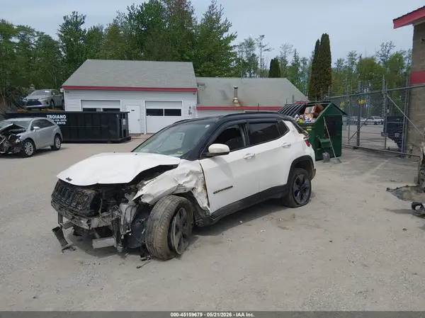 3C4NJDBB9JT316204 2018 JEEP COMPASS - Image 2