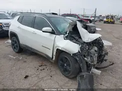 3C4NJDBB9JT328059 2018 JEEP COMPASS