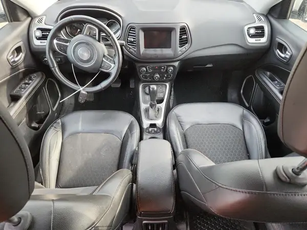 3C4NJDBB9JT331317 2018 JEEP COMPASS - Image 8
