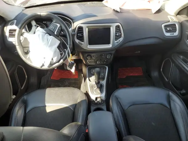 3C4NJDBB9JT333133 2018 JEEP COMPASS - Image 8