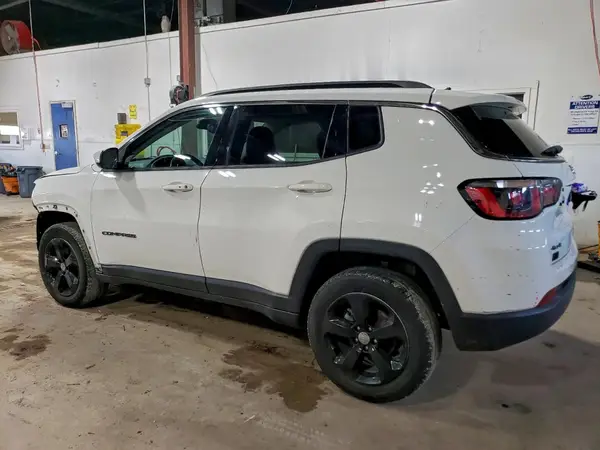 3C4NJDBB9JT333522 2018 JEEP COMPASS - Image 2