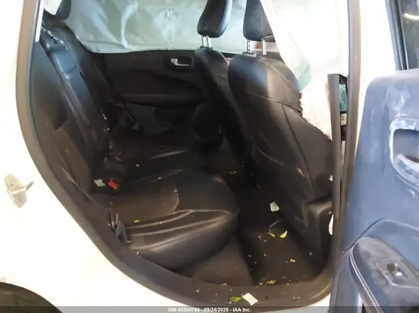 3C4NJDBB9JT336260 2018 JEEP COMPASS - Image 8