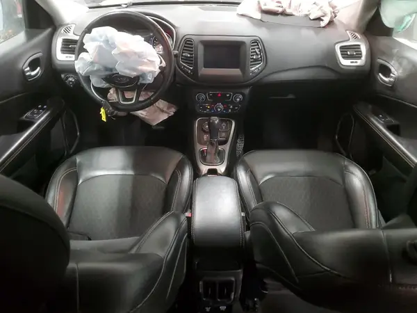 3C4NJDBB9JT349493 2018 JEEP COMPASS - Image 8