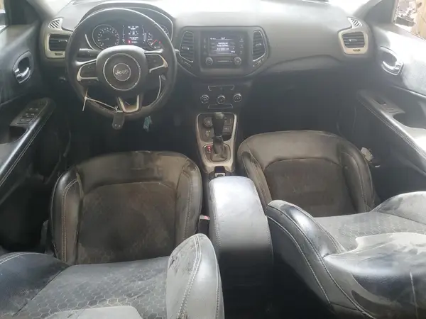 3C4NJDBB9JT349817 2018 JEEP COMPASS - Image 8