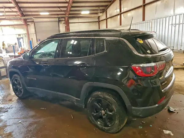 3C4NJDBB9JT366228 2018 JEEP COMPASS - Image 2