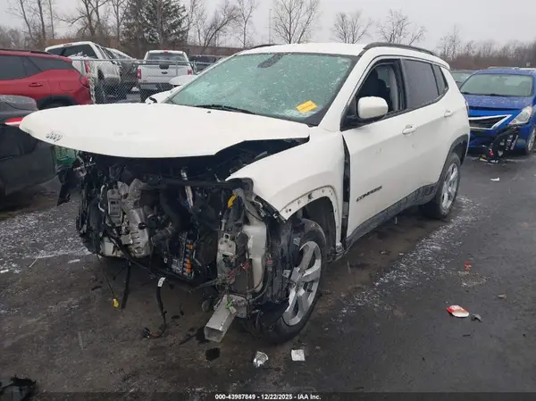 3C4NJDBB9JT366309 2018 JEEP COMPASS - Image 2
