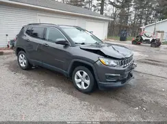 3C4NJDBB9JT366682 2018 JEEP COMPASS