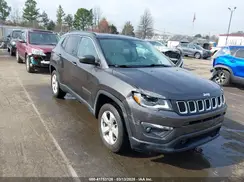 3C4NJDBB9JT366701 2018 JEEP COMPASS