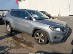 3C4NJDBB9JT373499 2018 JEEP COMPASS