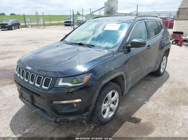 3C4NJDBB9JT392506 2018 JEEP COMPASS - Image 2