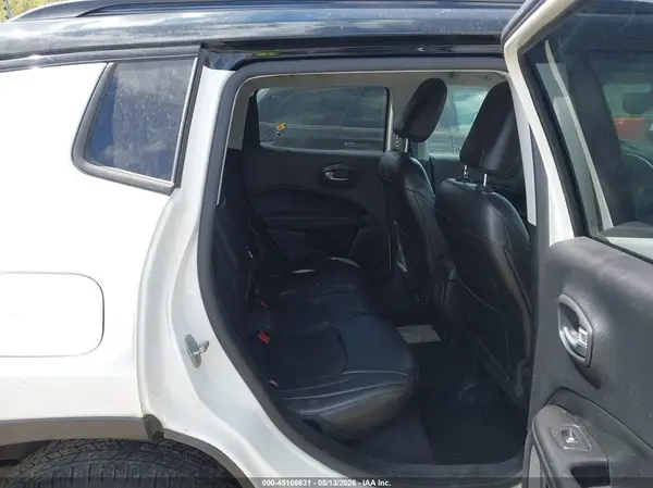 3C4NJDBB9JT394529 2018 JEEP COMPASS - Image 8